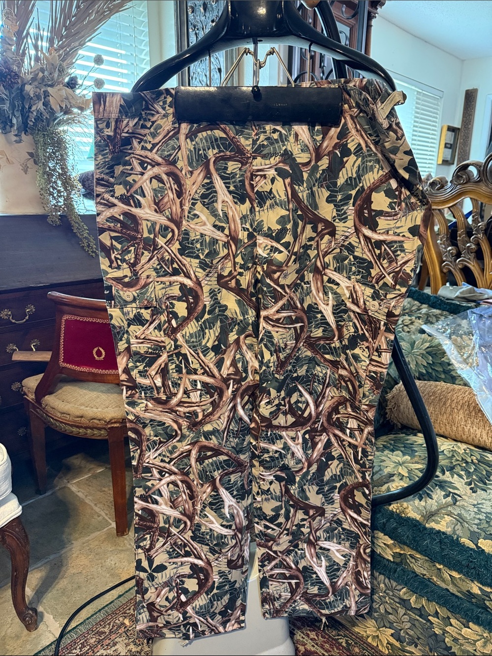Antler Print Casual Shorts with Green & Brown Camouflage